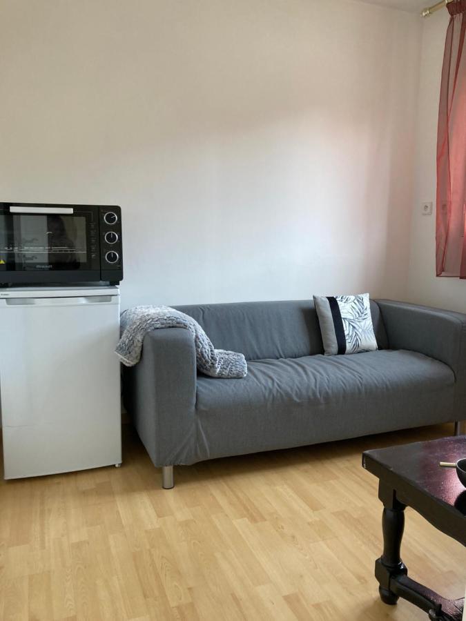 Guest house Is *